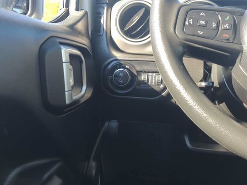 Used 2022 Jeep Gladiator Sport AWD/4WD image 20