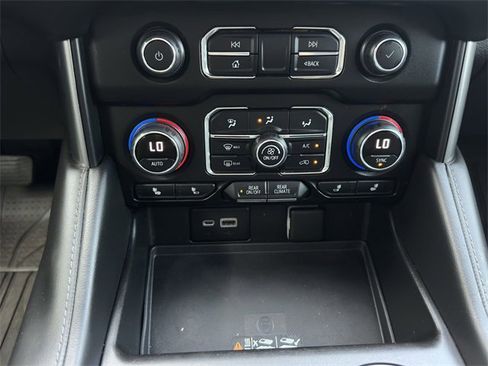 Used 2022 Chevrolet Tahoe Z71 w/ Z71 Off-Road Package image 21