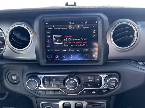 Used 2021 Jeep Wrangler Rubicon image 24