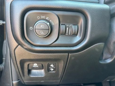 Used 2019 RAM 1500 Big Horn AWD/4WD image 18