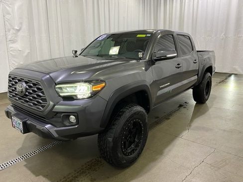 Used 2020 Toyota Tacoma TRD Off-Road image 8