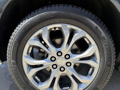 Used 2021 Buick Enclave Avenir w/ Avenir Technology Package image 27