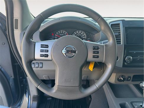 Used 2019 Nissan Frontier SV AWD/4WD image 12