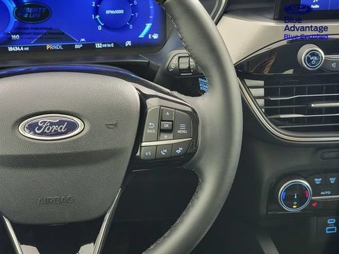 Certified 2022 Ford Escape Titanium w/ Class II Trailer Tow Package AWD/4WD image 28
