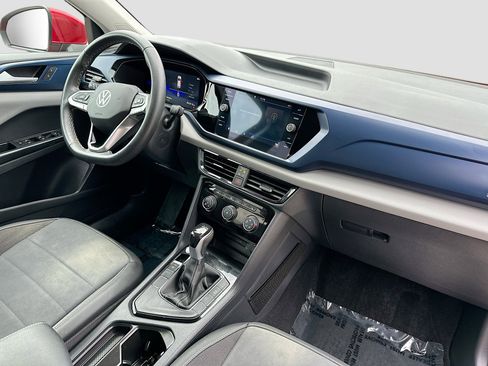 Used 2023 Volkswagen Taos SE image 32