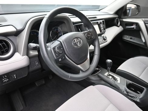 Used 2016 Toyota RAV4 XLE FWD image 18