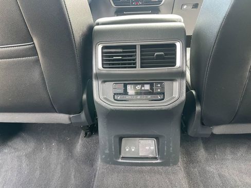 Used 2024 Volkswagen Atlas SEL Premium R-Line image 28