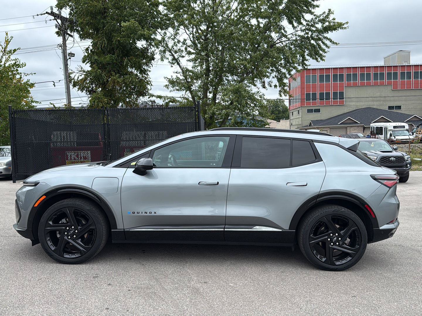 Used 2024 Chevrolet Equinox EV RS AWD/4WD image 6