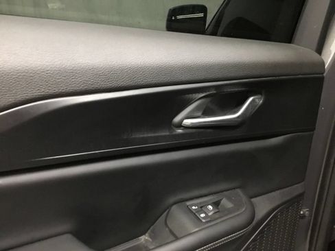 Used 2025 Jeep Grand Cherokee Laredo AWD/4WD image 13