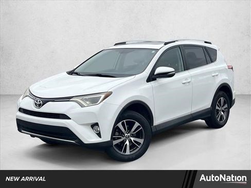 Used 2016 Toyota RAV4 XLE image 1