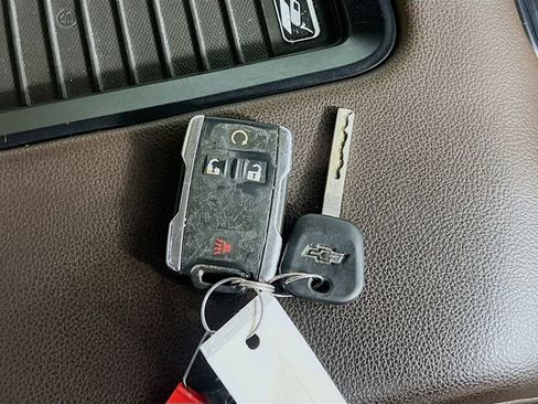 Used 2018 Chevrolet Silverado 1500 LTZ image 33