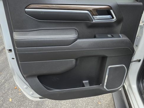 Used 2022 Chevrolet Silverado 1500 LT Trail Boss w/ Convenience Package II image 31