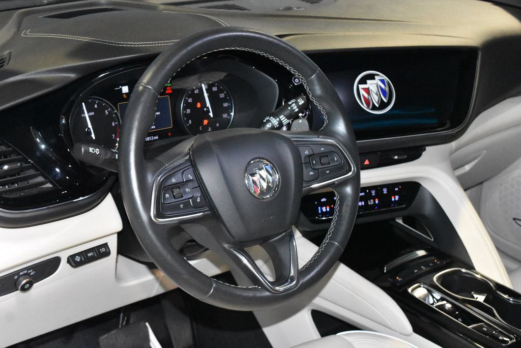 Used 2023 Buick Envision Avenir FWD image 2