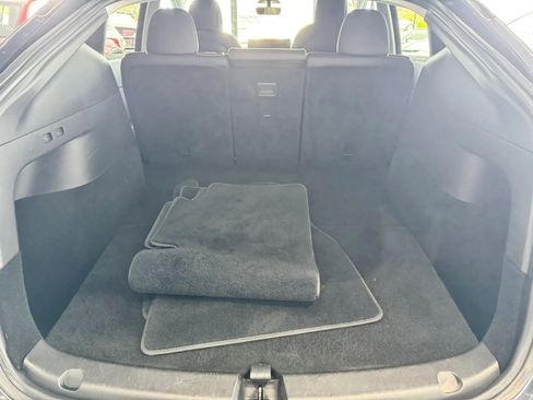 Used 2020 Tesla Model Y Long Range image 21