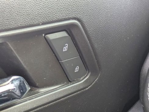 Used 2023 Chevrolet Colorado LT w/ LT Convenience Package RWD image 22