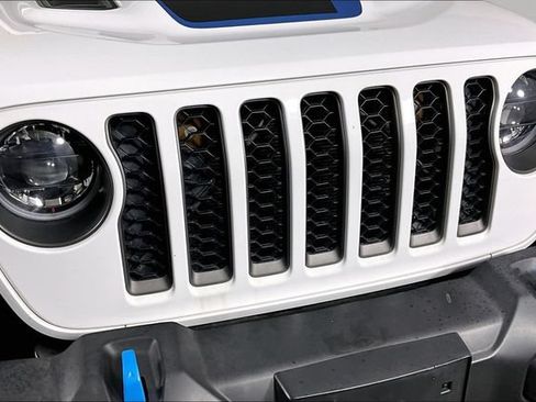 Used 2023 Jeep Wrangler Unlimited Rubicon 4xe AWD/4WD image 31