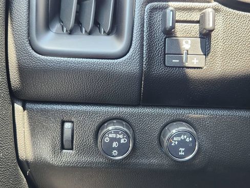 Used 2019 Chevrolet Colorado LT w/ LT Convenience Package AWD/4WD image 25
