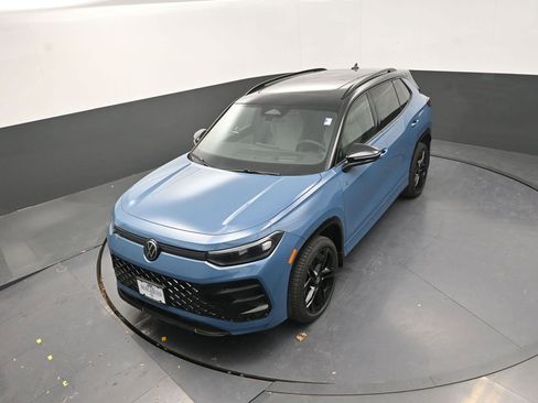 New 2026 Volkswagen Tiguan SE R-Line image 14