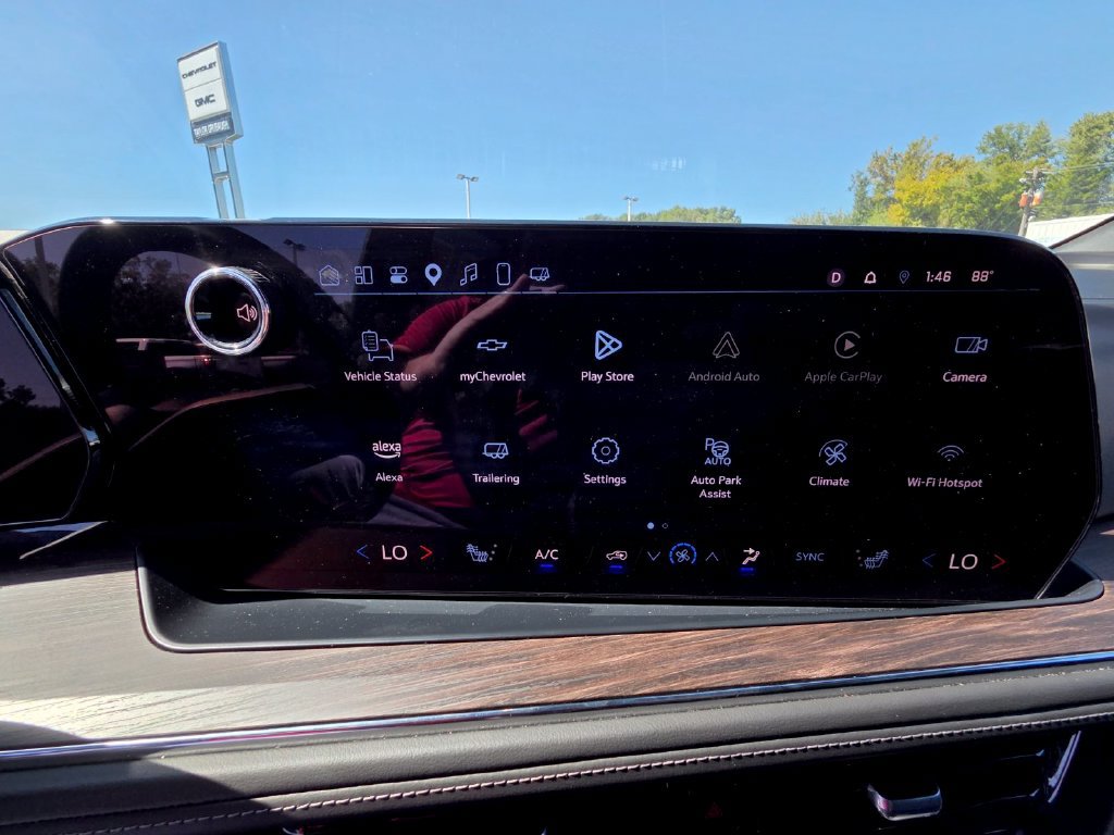Used 2025 Chevrolet Tahoe Z71 AWD/4WD image 21