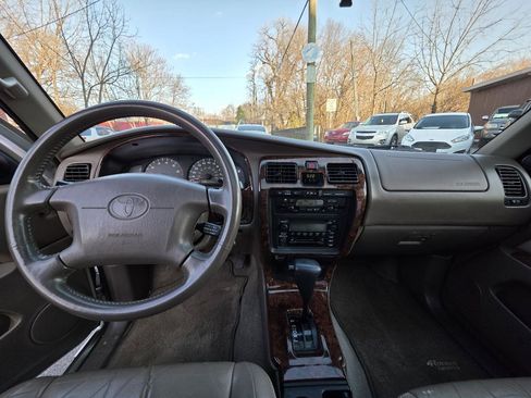 Used 2000 Toyota 4Runner Limited image 14