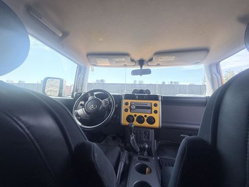 Used 2007 Toyota FJ Cruiser 4WD image 13