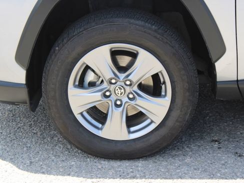 Used 2024 Toyota RAV4 XLE AWD/4WD image 8