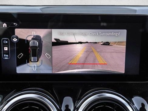 New 2026 Mercedes-Benz GLB 250 4MATIC image 16