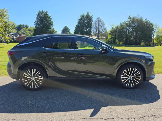 Used 2023 Lexus RX 350 w/ Accessory Package (2T) AWD/4WD image 5