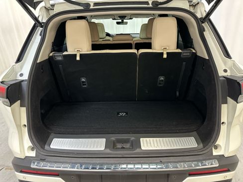 Used 2023 INFINITI QX60 Luxe w/ Performance Audio Package AWD/4WD image 25