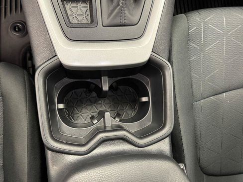 Used 2025 Toyota RAV4 XLE AWD/4WD image 10