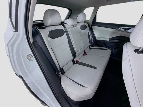 New 2026 Volkswagen Taos SE AWD/4WD image 28