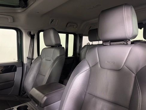 Used 2024 INEOS Grenadier Fieldmaster Edition image 31