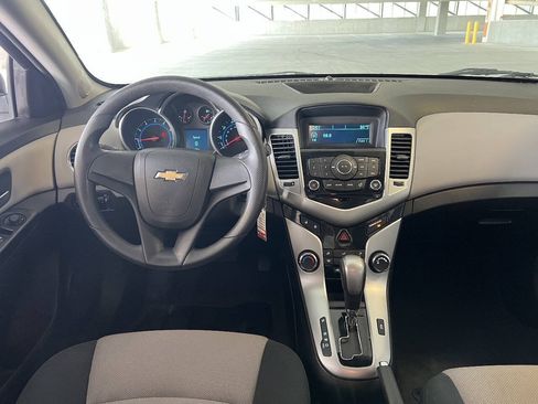 Used 2012 Chevrolet Cruze LS FWD image 10