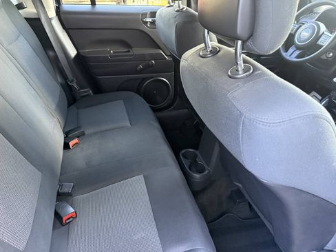 Used 2012 Jeep Patriot Sport FWD image 19
