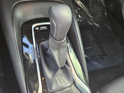 Used 2025 Toyota Corolla SE image 18