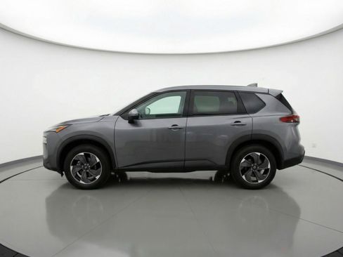 Used 2025 Nissan Rogue SV image 5