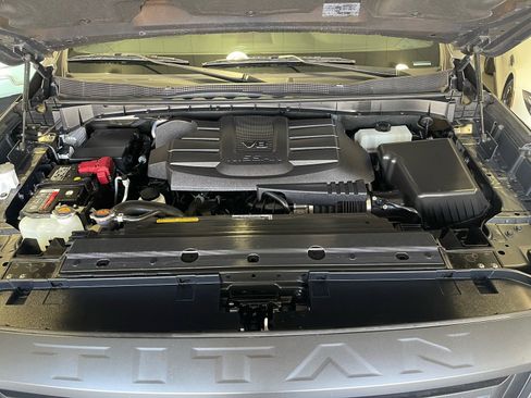 Used 2023 Nissan Titan PRO-4X w/ Pro-4x Convenience Package image 21