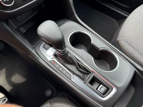 Used 2022 Chevrolet Equinox LT image 19