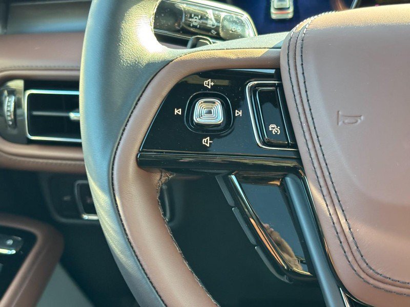 New 2027 Lincoln Aviator Reserve AWD/4WD image 18