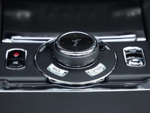 Used 2019 Rolls-Royce Dawn image 70