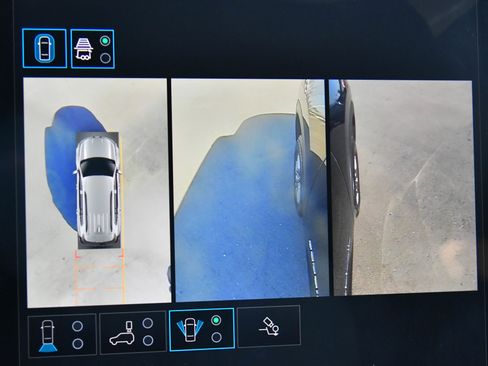 Used 2025 GMC Acadia Elevation image 26