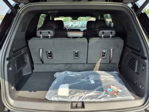 New 2025 Chevrolet Traverse Z71 w/ Enhanced Driving Package image 5