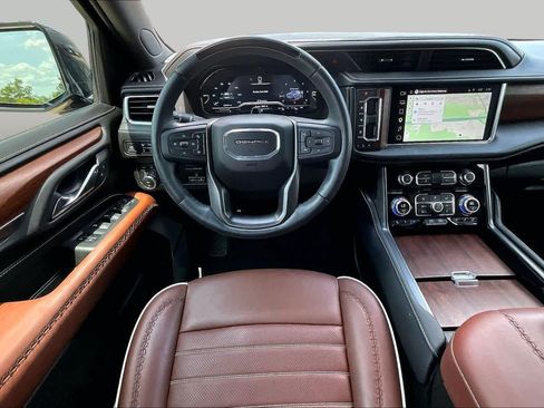 Used 2024 GMC Yukon XL Denali Ultimate AWD/4WD image 6
