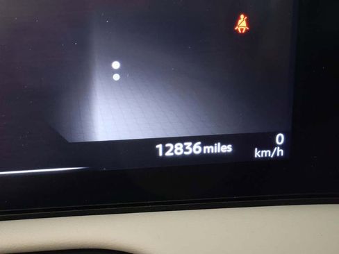 Used 2023 Nissan Ariya AWD image 39