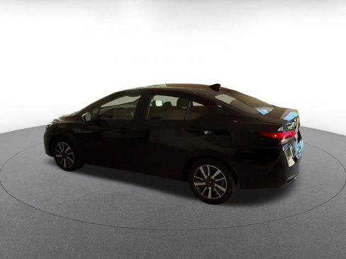 Used 2025 Nissan Versa SV FWD image 9