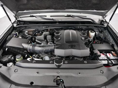 Used 2019 Toyota 4Runner SR5 RWD image 13