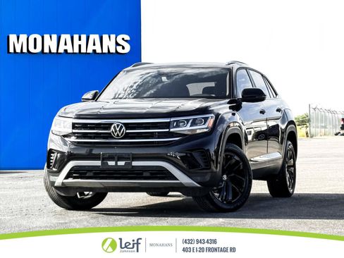 Used 2022 Volkswagen Atlas Cross Sport SE FWD image 1