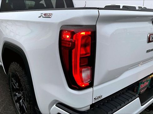 Used 2024 GMC Sierra 1500 Elevation w/ X31 Off-Road Package AWD/4WD image 31