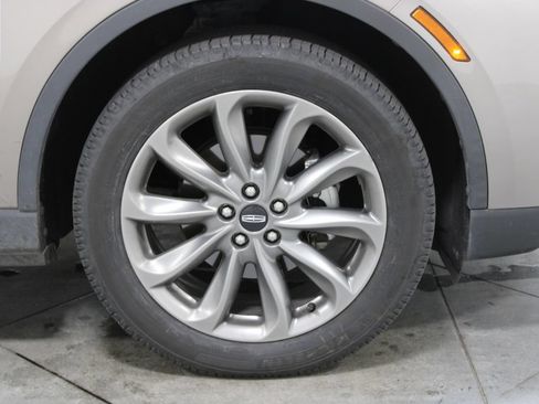 Used 2020 Lincoln Corsair FWD w/ Premium Package image 13