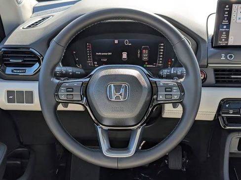 New 2026 Honda Pilot Touring image 13